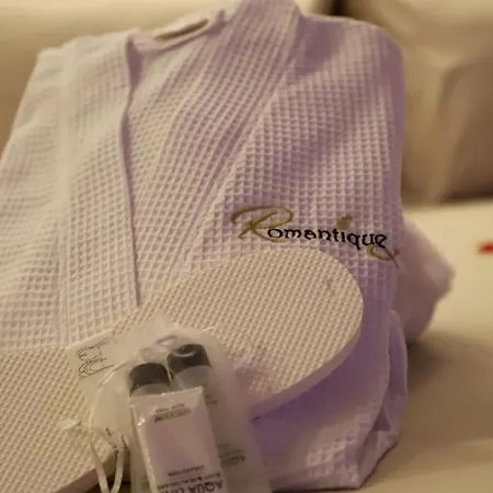 Διαμέρισμα Unique - Sauna / Jacuzzi